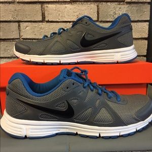 Men’s Nike Revolution 2